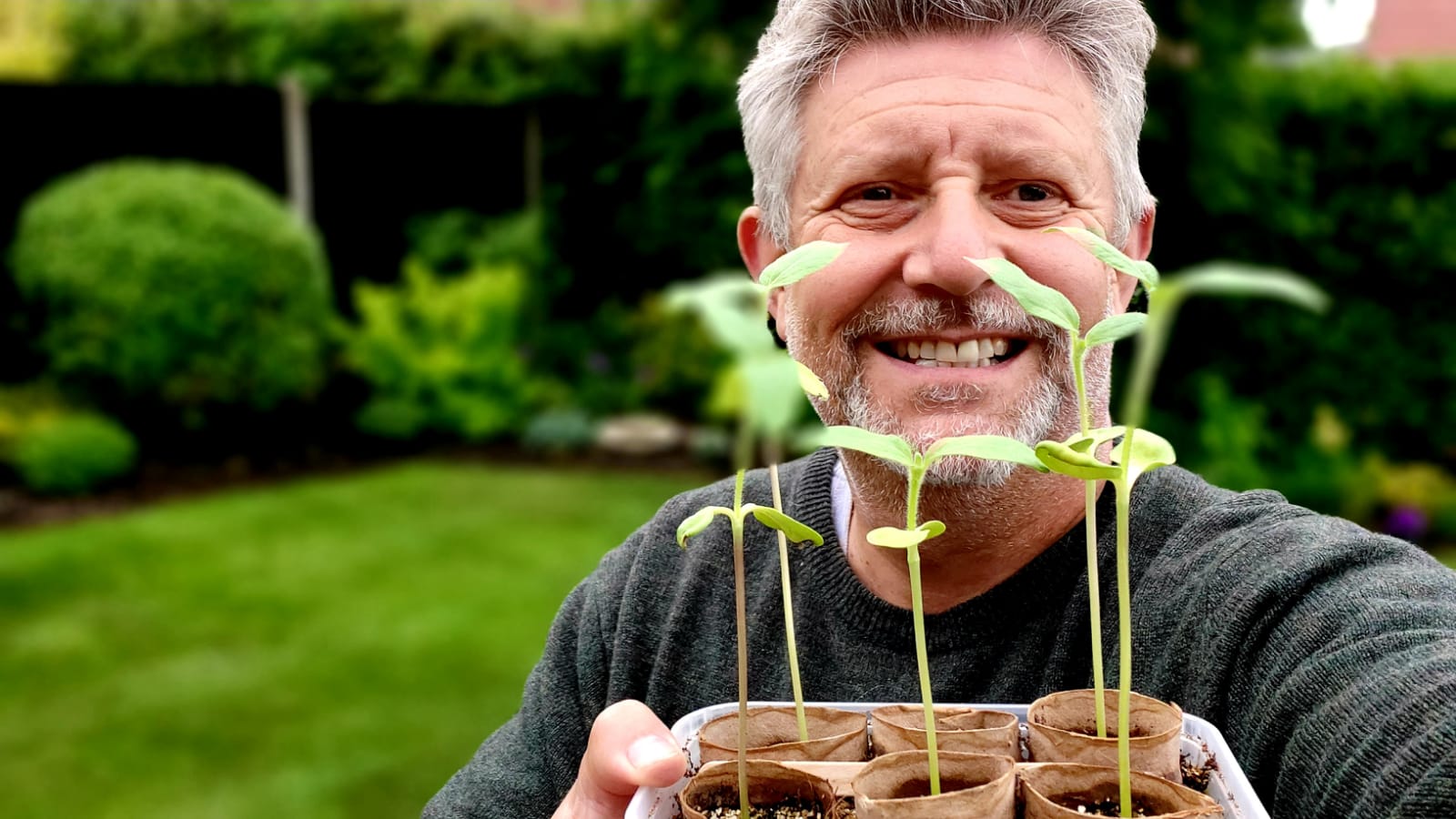 Geraint O - Sunflower selfie
